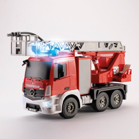 Camion de pompier avec son échelle