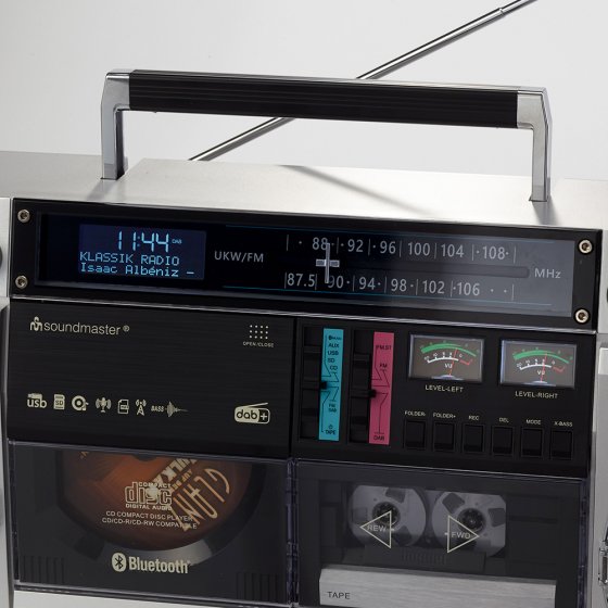 Boombox rétro « années 1980 » avec DAB+ 