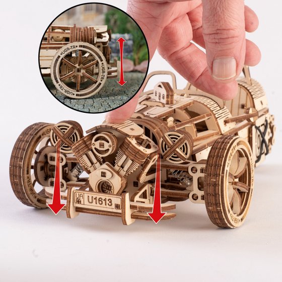 Maquette en bois véhicule à trois roues 